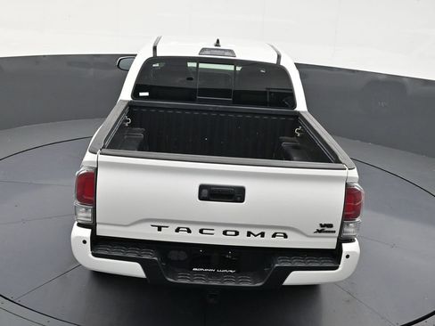 Used 2020 Toyota Tacoma TRD Sport w/ Technology Package RWD image 16