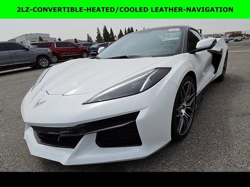Used 2023 Chevrolet Corvette Z06 w/ Chrome Exterior Badge Package RWD image 1