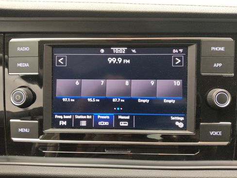 Used 2024 Volkswagen Jetta SE FWD image 25