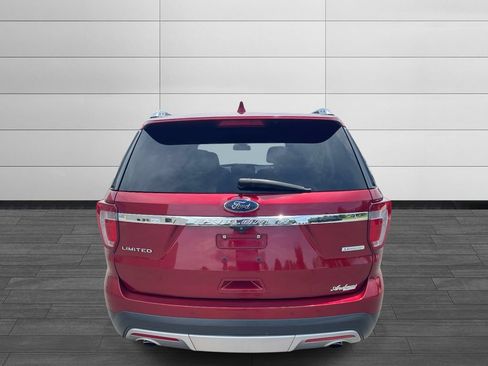Used 2017 Ford Explorer Limited w/ Equipment Group 301A FWD image 4