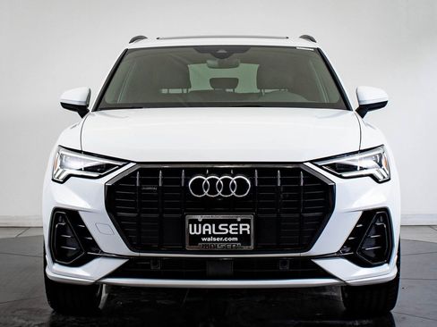 Used 2022 Audi Q3 2.0T Premium Plus image 2