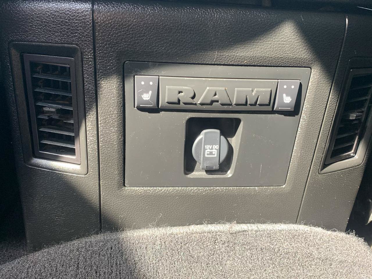 Used 2018 RAM 2500 Laramie AWD/4WD image 23