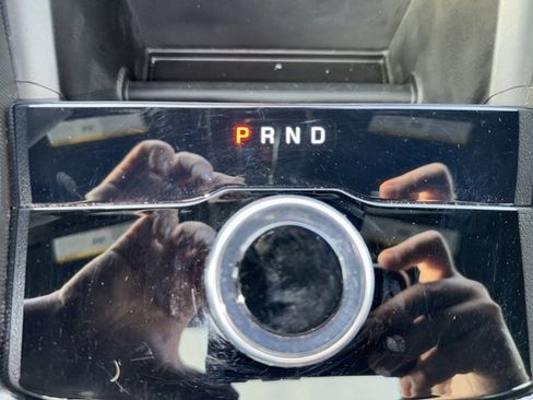 Used 2024 Jeep Grand Cherokee Laredo X w/ Trailer Tow Package image 27