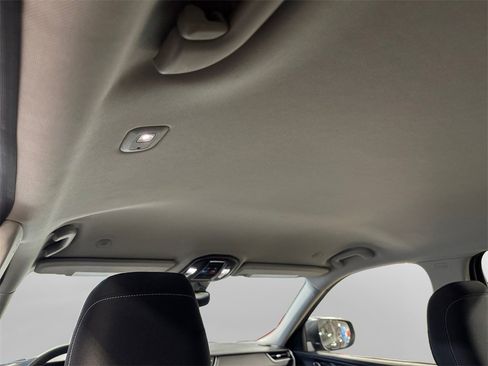 Used 2023 Jeep Grand Cherokee L Laredo image 23