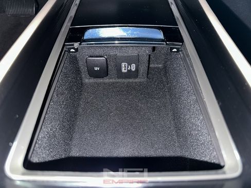 Used 2022 Lincoln Corsair AWD w/ Equipment Group 101A image 30