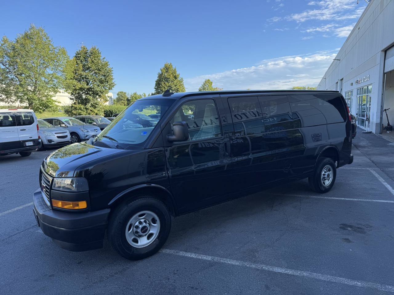 Used 2020 GMC Savana 3500 LS RWD image 24