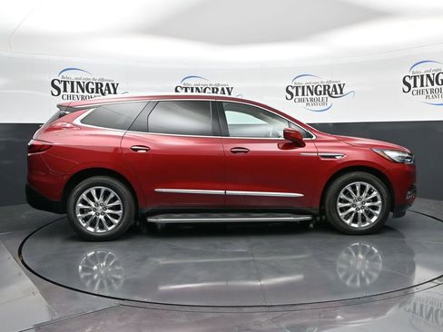 Used 2019 Buick Enclave Premium w/ Experience Buick Package image 8