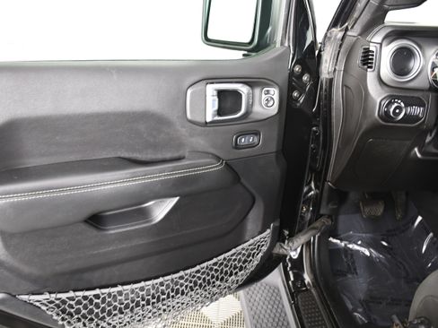 Used 2021 Jeep Wrangler Unlimited Sahara w/ Uconnect 4C Nav & Sound Group AWD/4WD image 35