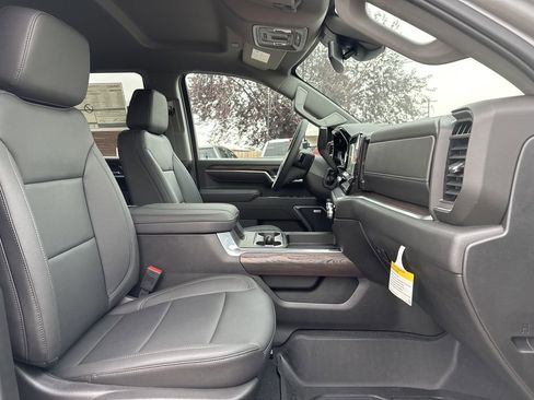 New 2025 GMC Sierra 3500 SLT image 22