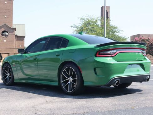 Used 2015 Dodge Charger R/T Scat Pack w/ Beats Audio Group RWD image 3