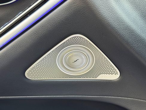 Used 2022 Mercedes-Benz S 500 4MATIC w/ AMG Line Package image 21