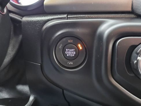 Used 2020 Jeep Wrangler Unlimited Sport image 28