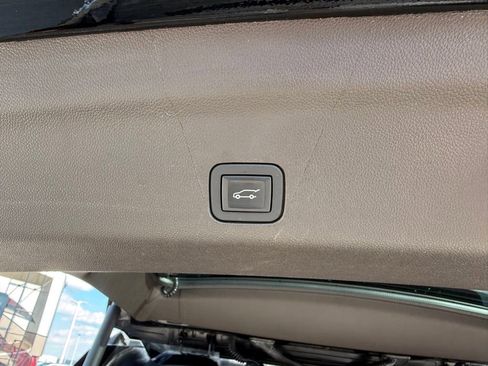 Used 2023 GMC Yukon Denali AWD/4WD image 37