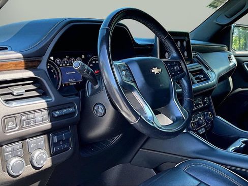 Used 2021 Chevrolet Tahoe Premier w/ Premium Package AWD/4WD image 19