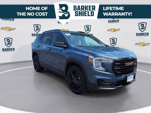Used 2024 GMC Terrain SLE w/ Driver Convenience Package AWD/4WD image 2