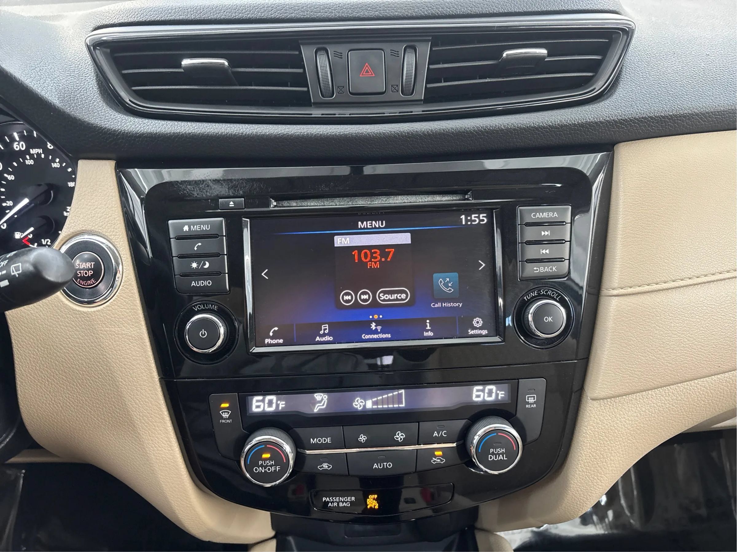 Used 2018 Nissan Rogue SV AWD/4WD image 19