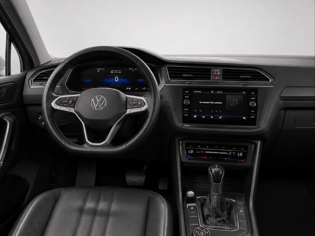 Used 2022 Volkswagen Tiguan SE AWD/4WD image 12