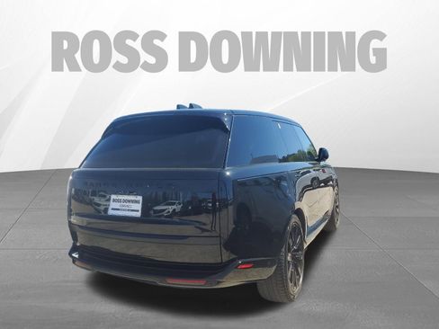 Used 2023 Land Rover Range Rover SE image 4