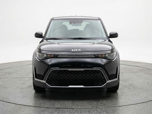 Used 2025 Kia Soul LX w/ LX Technology Package image 2