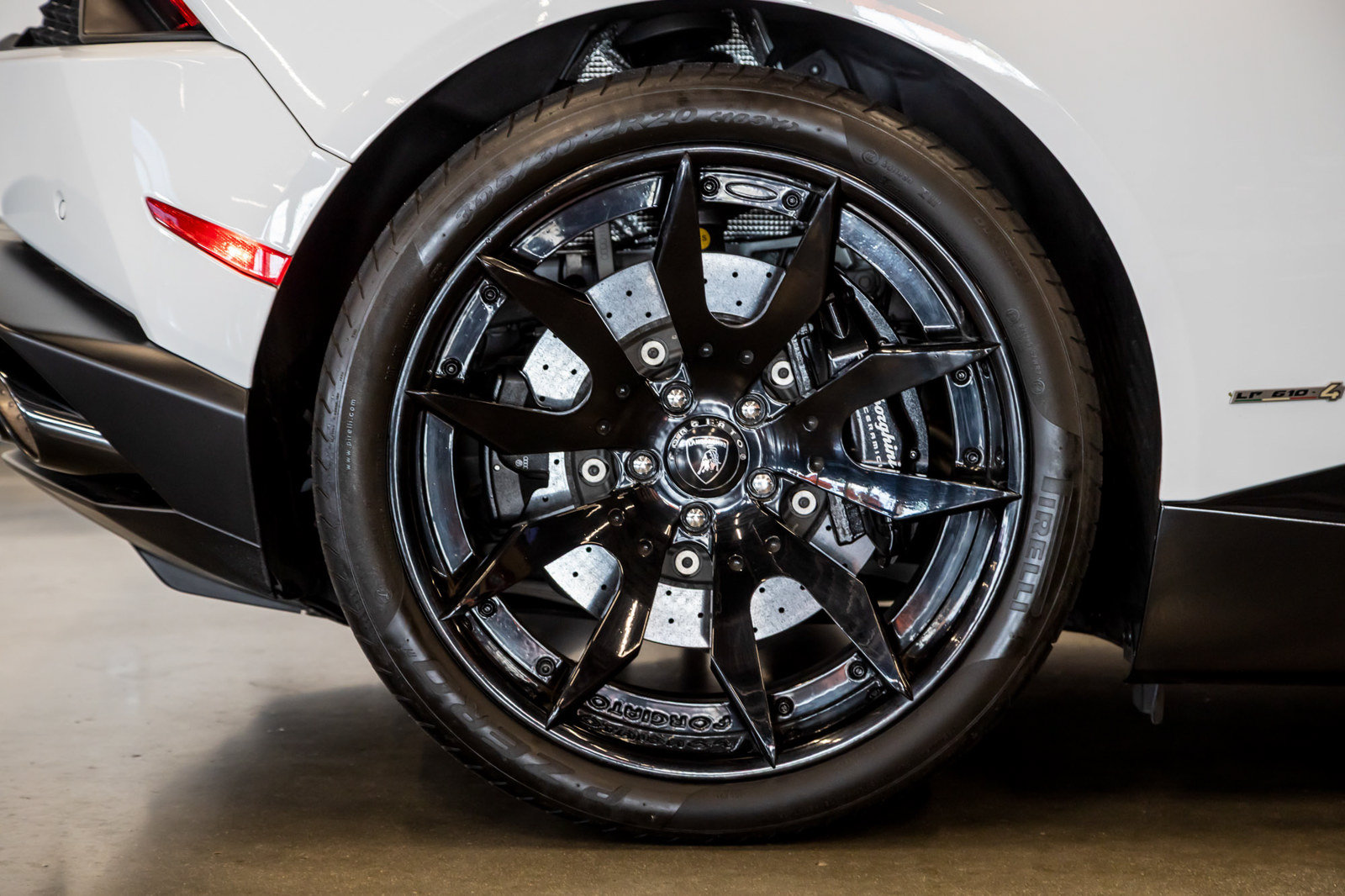 Used 2015 Lamborghini Huracan LP 610-4 AWD/4WD image 27