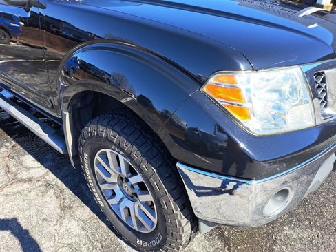 Used 2011 Nissan Frontier SL image 18