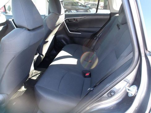 Used 2020 Toyota RAV4 LE w/ All Weather Liner Package AWD/4WD image 10