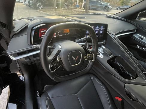 Used 2023 Chevrolet Corvette Stingray Coupe w/ Z51 Performance Package image 11