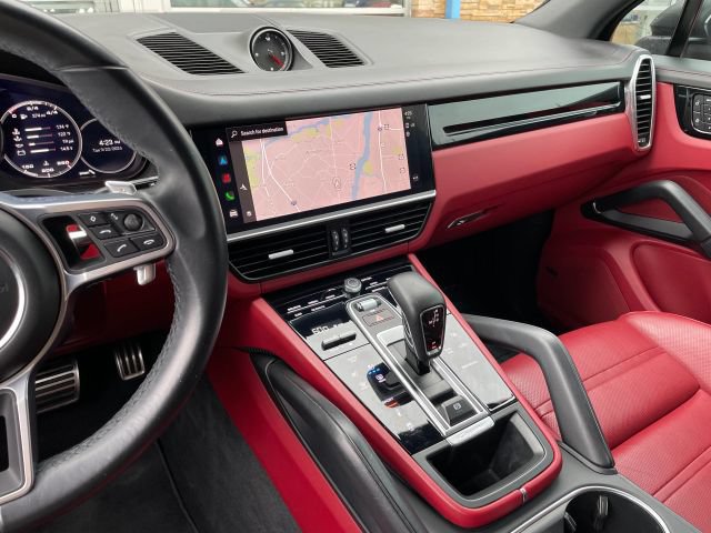 Used 2022 Porsche Cayenne S AWD/4WD image 33