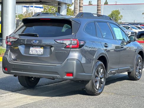 Used 2025 Subaru Outback Onyx Edition image 4