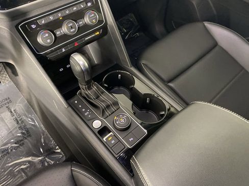 Used 2023 Volkswagen Atlas SE w/ Panoramic Sunroof Package AWD/4WD image 23