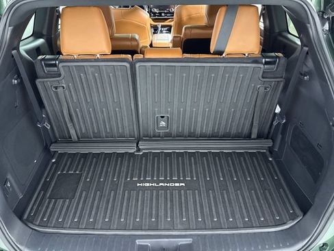 Used 2023 Toyota Highlander Platinum AWD/4WD image 20