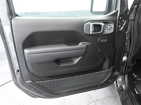 New 2026 Jeep Gladiator Sport image 17