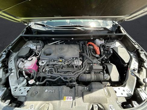Used 2025 Toyota RAV4 LE AWD/4WD image 30