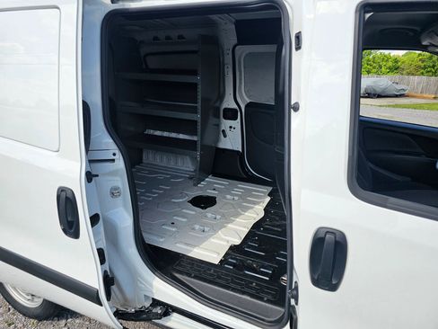 Used 2022 RAM ProMaster City Tradesman image 9