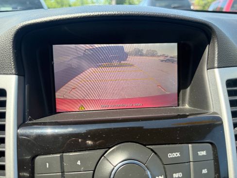 Used 2016 Chevrolet Cruze LT w/ Technology Package FWD image 22