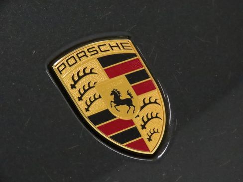 Certified 2026 Porsche Macan AWD/4WD image 13