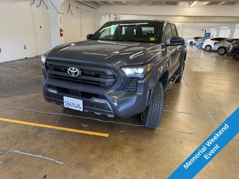 Used 2025 Toyota Tacoma SR5 AWD/4WD image 1