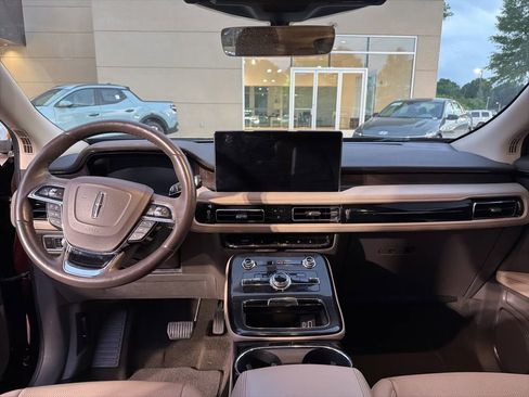 Used 2023 Lincoln Nautilus Reserve AWD/4WD image 15