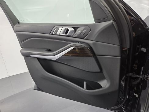 Used 2023 BMW X5 xDrive40i w/ Executive Package image 30