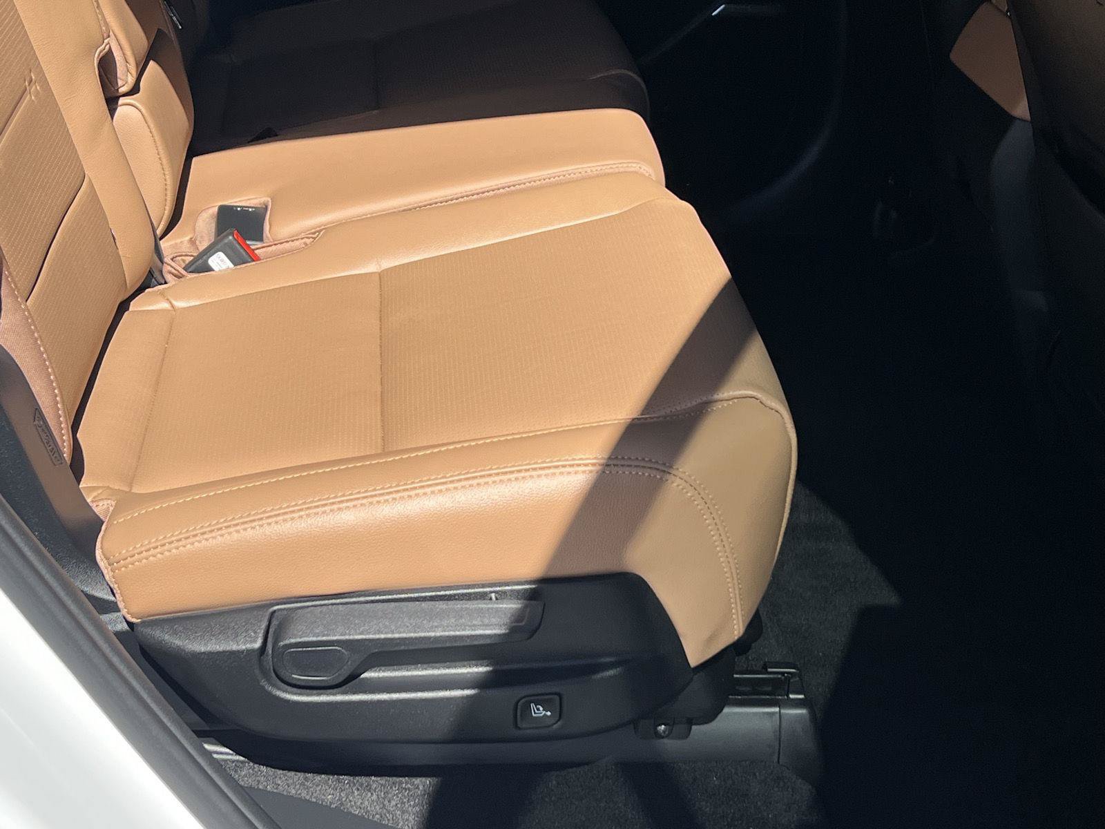 Certified 2025 Hyundai Santa Fe Limited AWD/4WD image 25