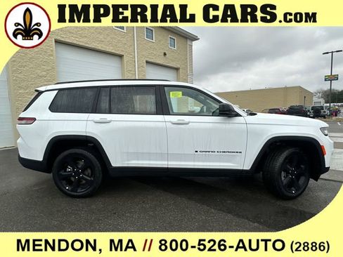 New 2025 Jeep Grand Cherokee L Limited w/ Black Appearance Package AWD/4WD image 16