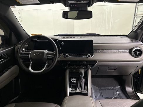 Used 2024 Chevrolet Colorado ZR2 w/ ZR2 Convenience Package III image 14