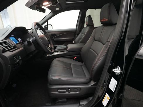 Certified 2024 Honda Passport TrailSport image 7