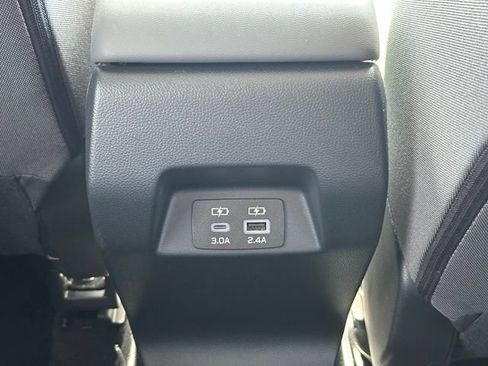 Used 2025 Subaru Crosstrek 2.5i Premium AWD/4WD image 31