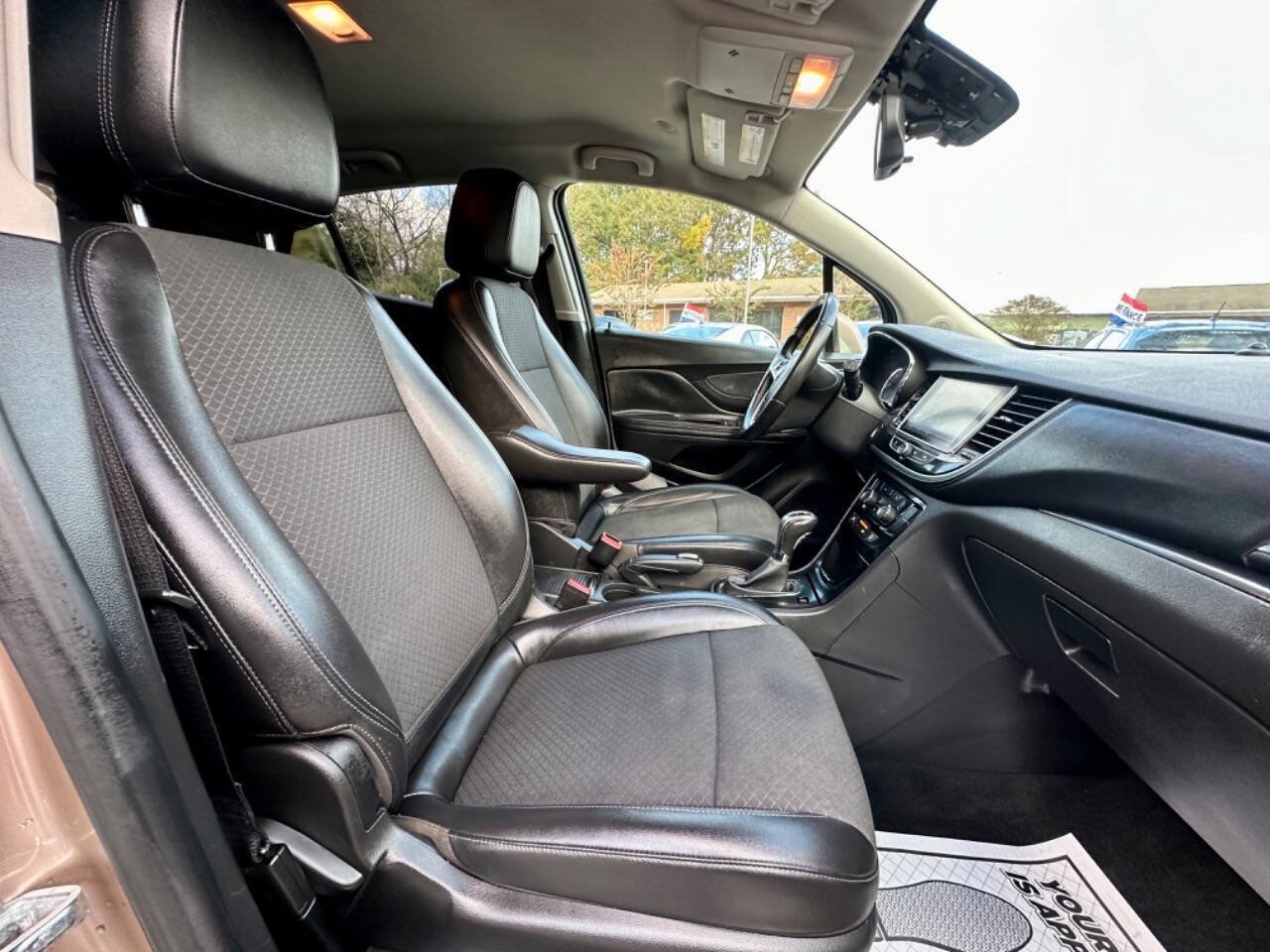 Used 2018 Buick Encore Preferred AWD/4WD image 18