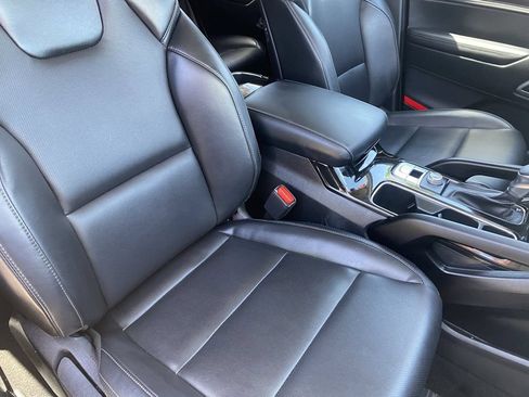 Used 2025 Kia Telluride LX FWD image 14