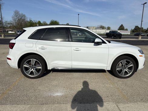 Used 2019 Audi Q5 2.0T Premium Plus w/ Premium Plus Package image 3