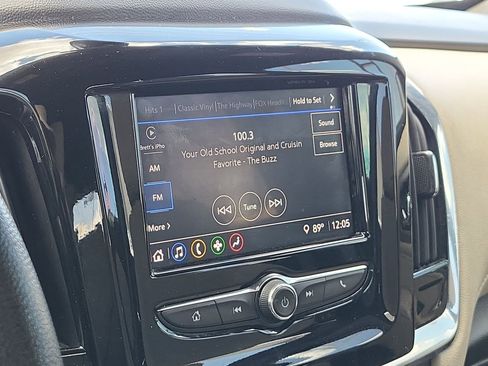 Used 2023 Chevrolet Traverse LS image 19