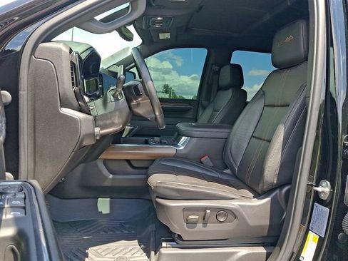 Used 2024 Chevrolet Silverado 2500 High Country w/ High Country Premium Package AWD/4WD image 13