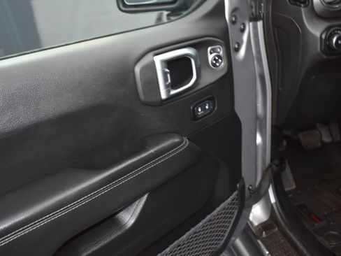 Used 2020 Jeep Wrangler Unlimited Sahara w/ Uconnect 4C Nav & Sound Group image 6